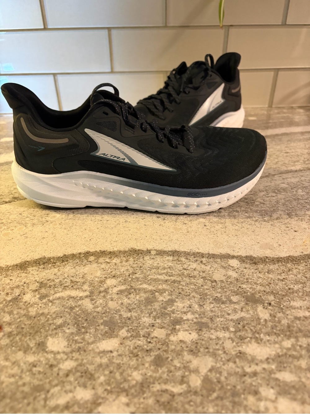Altra Torin 7 men’s size 9